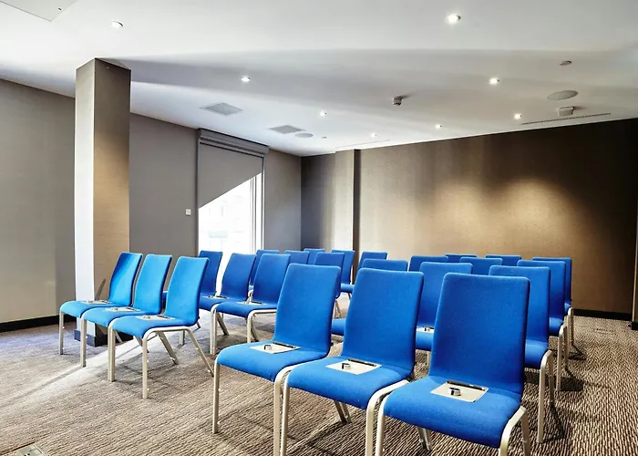 Montcalm East, Autograph CollectionAirport Hotel